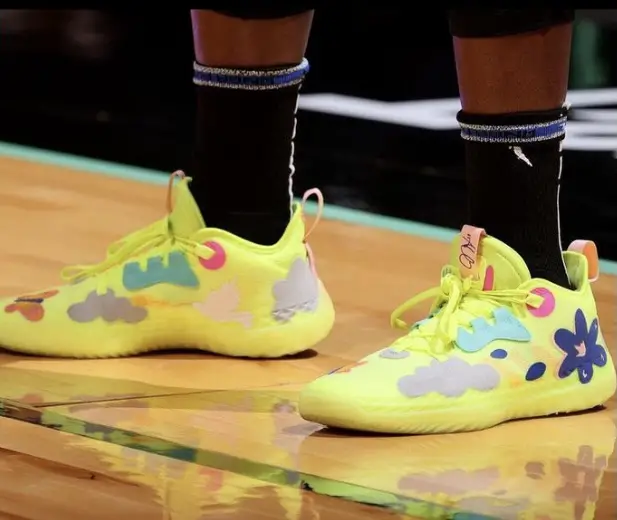 Tiffany Mitchell Top Kicks Of The Week